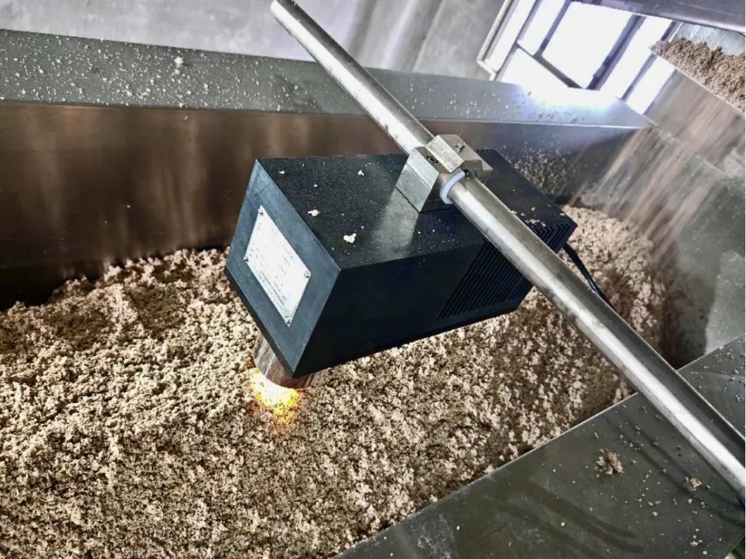 yth2206游艇会IM2000型红外水分仪|助力酿酒业酒曲水分在线检测及控制 yth2206游艇会IM2000型红外水分仪|助力酿酒业酒曲水分在线检测及控制